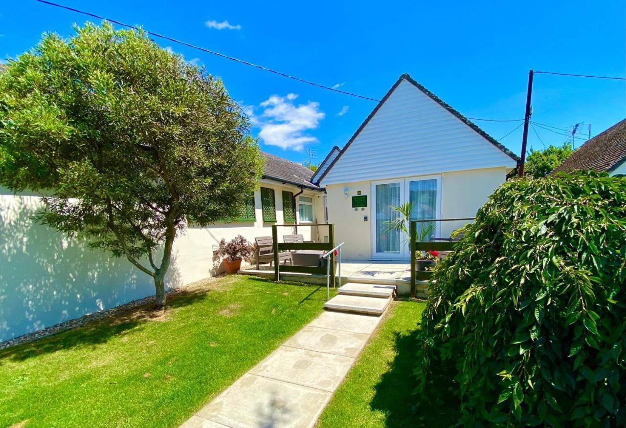 Golden Acre Jurassic Coastal Lodges ,Eype Bridport Bagian luar foto