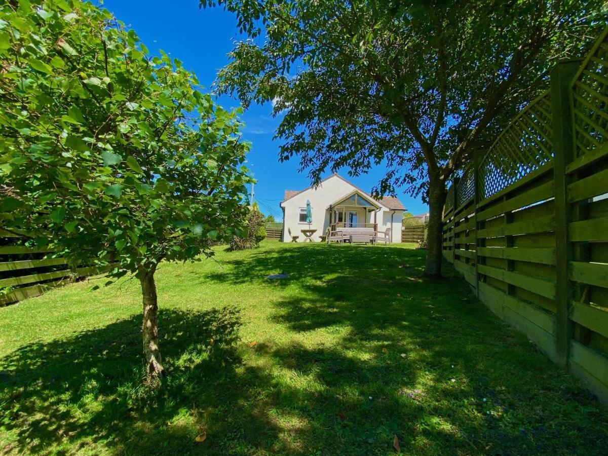 Golden Acre Jurassic Coastal Lodges ,Eype Bridport Bagian luar foto