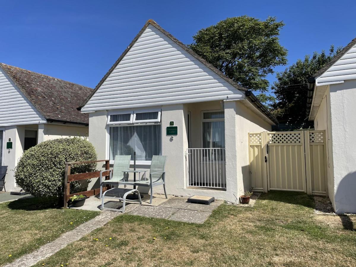 Golden Acre Jurassic Coastal Lodges ,Eype Bridport Bagian luar foto