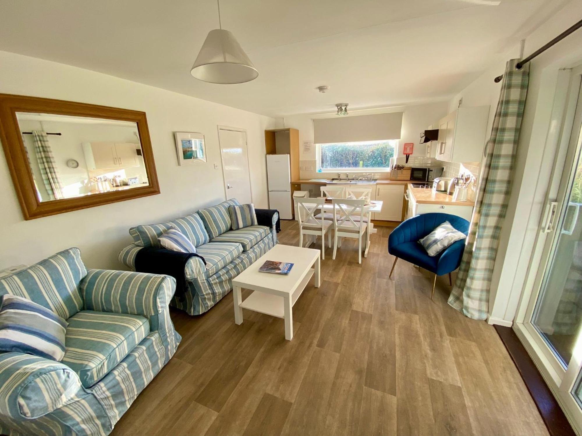 Golden Acre Jurassic Coastal Lodges ,Eype Bridport Bagian luar foto